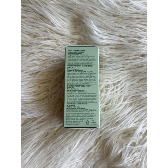 CLINIQUE Dramatically Different Moisturizing Gel for Skin Barrier Repair 4.2 oz - Picture 11 of 12